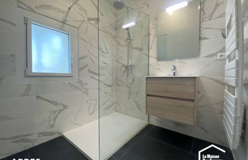 Salle de bain moderne à Vannes